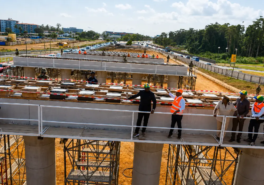 Gabon : le défi de l’Indépendance par l’investissement
