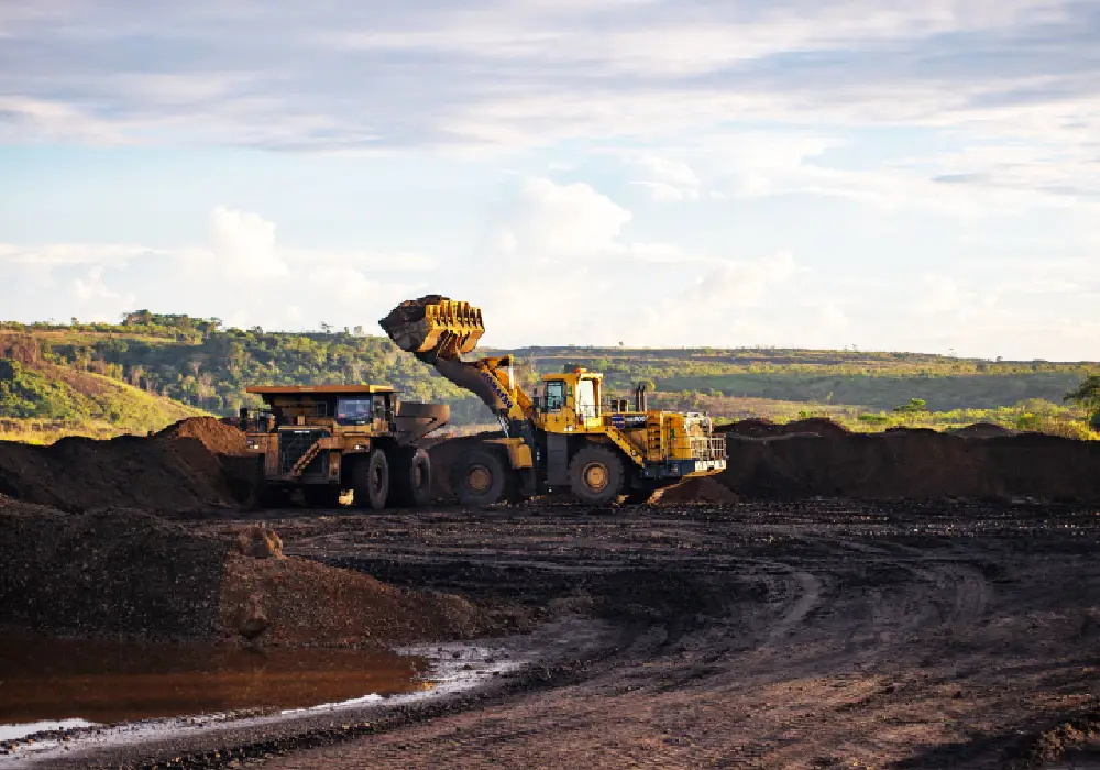 Trois usines à l'étude : le plan d'Eramet Comilog pour transformer le manganèse gabonais