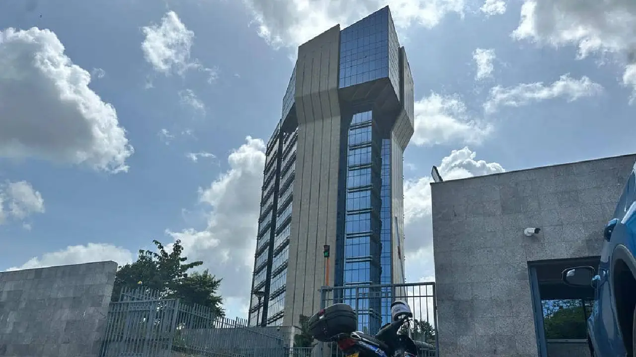 Dette publique en CEMAC : Le Gabon et le Congo, géants pétroliers, portent-ils le risque systémique de la zone ?