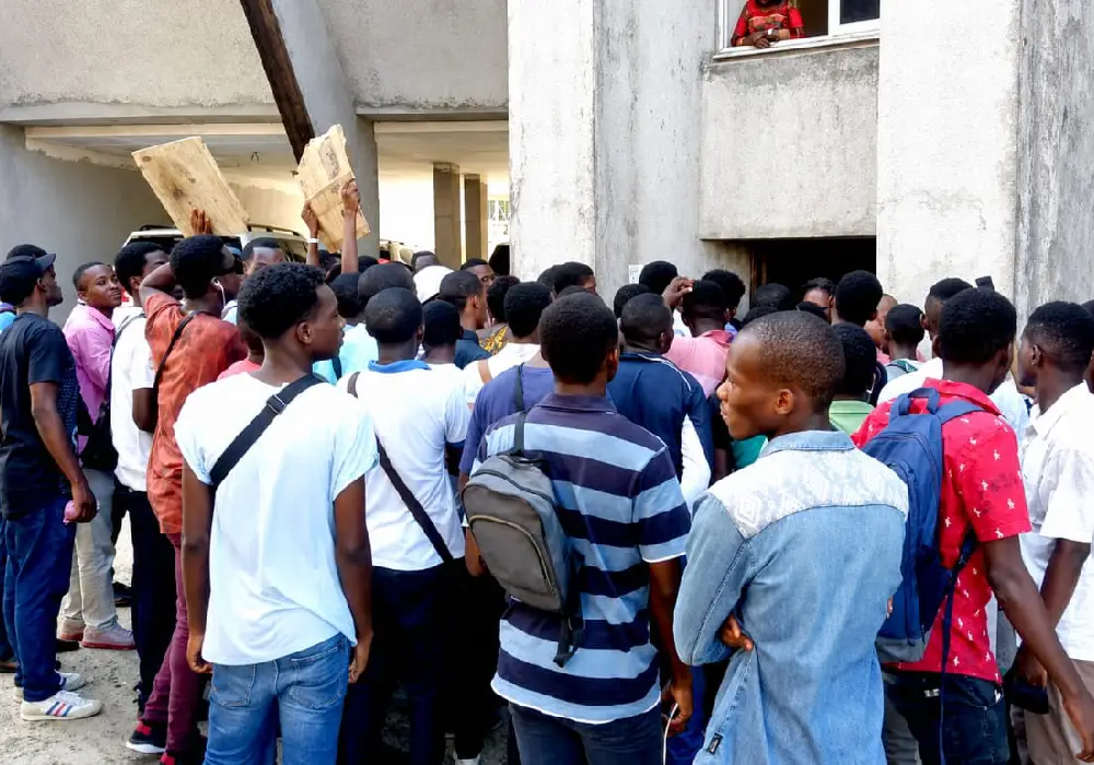 Gabon : la gestion des bourses en France à l’épreuve de la réalité budgétaire